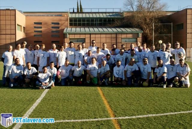 Fútbol entrañable de los amigos de Pepe Moreno