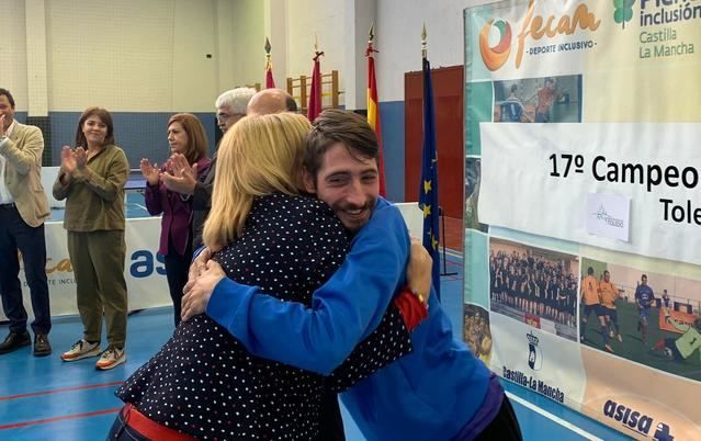 Momento de la entrega de medallas.