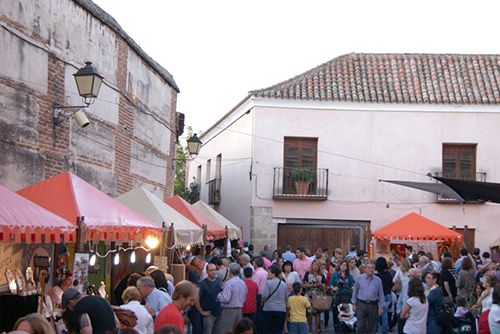 Disfruta este sábado del Mercado de San Jerónimo en Talavera