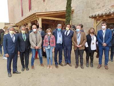 TOLEDO | Milagros Tolón destaca en su visita al parque Puy du Fou que “este proyecto supone un impulso más para la recuperación”