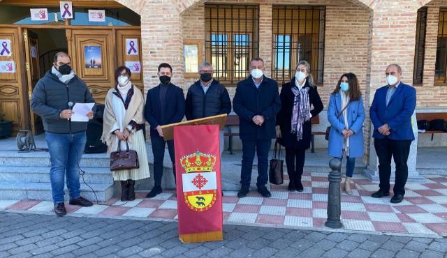 Minuto de silencio en Maqueda por el homicidio machista