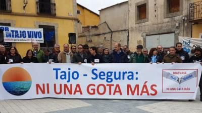 Ribereños: "El único pacto del agua posible pasa por la finalización del trasvase"