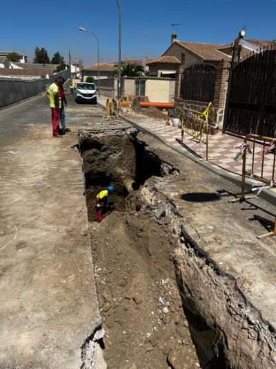 Olías del Rey continúa con la mejora de la red de saneamiento y abastecimiento