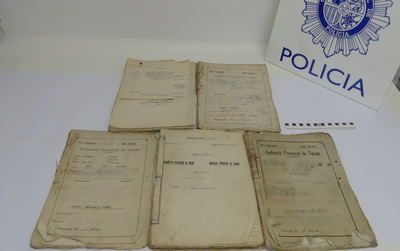 La Policía Nacional recupera tres lotes de documentos históricos