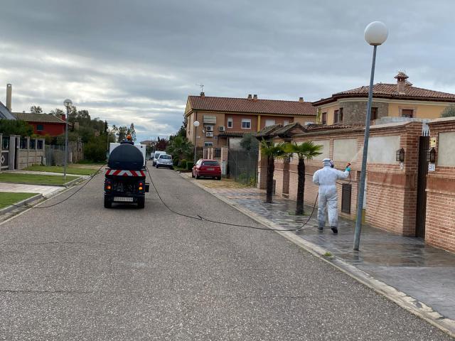 CORONAVIRUS | El municipio de Pepino desinfecta calles en el casco y las urbanizaciones