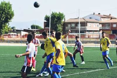 Los juveniles del E&#769;lite Talavera se estrenan la liga con un valioso punto en Illescas