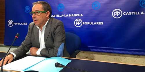 PP acusa a Junta de privatizar la sanidad 'de manera directa e indirecta'