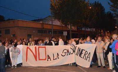 El 'No a la gasolinera' concentra a 300 personas en Talavera