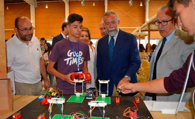 Más de mil jóvenes se dan cita en la Jornada Regional de Proyectos Tecnológicos