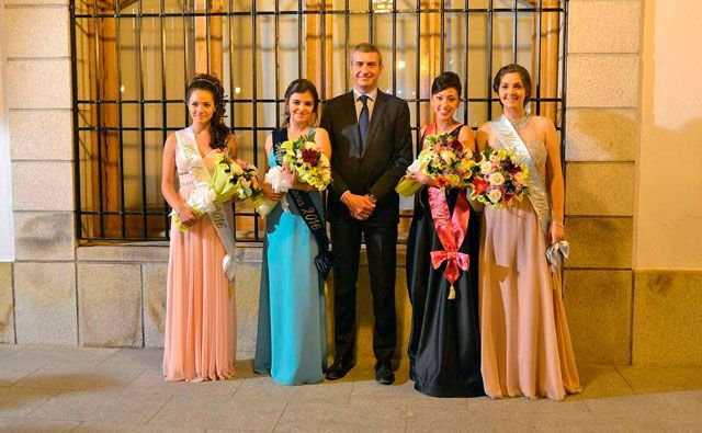 Álvaro Gutiérrez, presente en el acto de las misses de Escalona