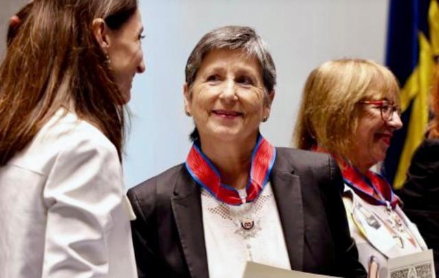 Paloma Iglesias durante la condecoración con las cruces de San Raimundo de Peñafort