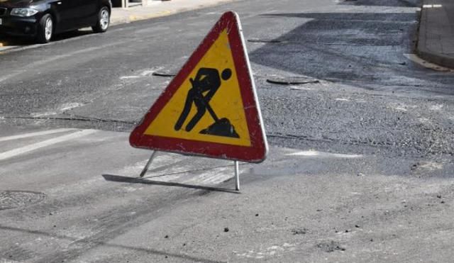 Cortes de tráfico en una importante avenida de Toledo fresado y asfaltado