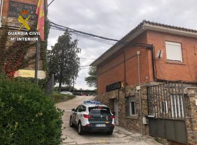 Investigan a dos jóvenes por un robo con fuerza en una vivienda