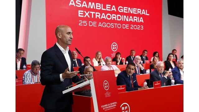 Sorpresa en el fútbol de CLM ante la decisión de Rubiales de seguir