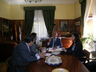 ASAJA presenta alegaciones a la distancia mínima que Talavera quiere exigir a las granjas porcinas