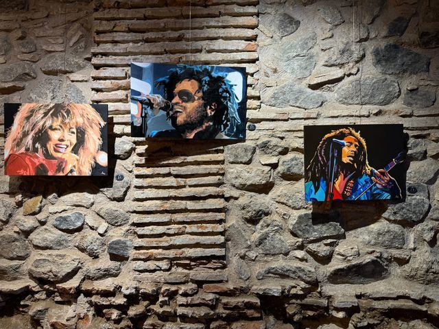 Viaja a los años 60 y 70 con la exposición ‘Rock pinturas’