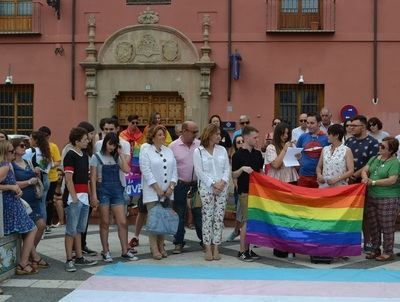 Talavera ha lucido numerosas banderas LGTBI para celebrar la semana del orgullo