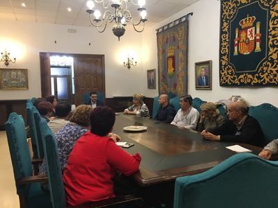 Reunión de las Asociaciones de Vecinos talaveranas para gestionar los fondos EDUSI