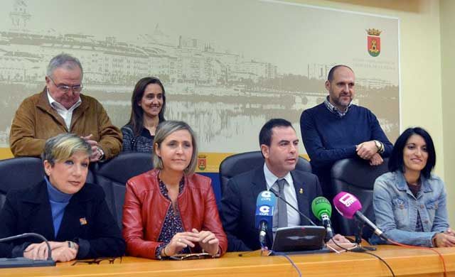 Los concejales del PSOE recurren el permiso de la gasolinera junto al colegio