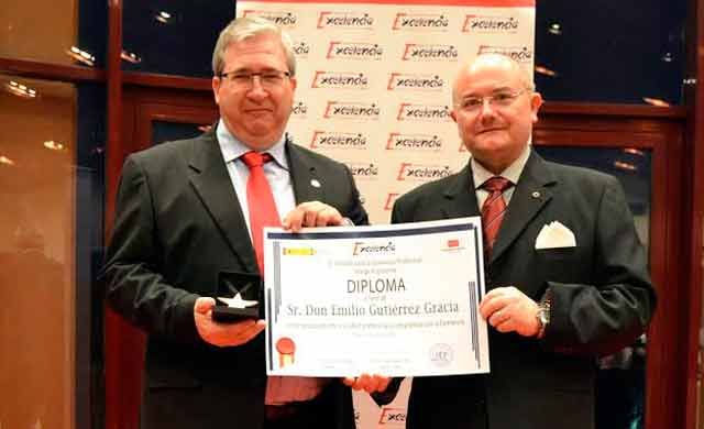 Emilio Gutiérrez galardonado con la Estrella de Oro del Instituto para la Excelencia Profesional