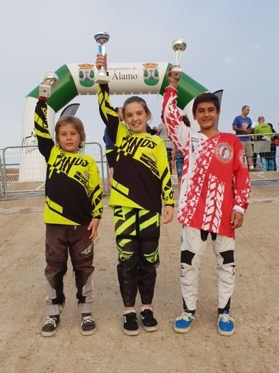 Tres victorias para el club BMX Los Pinos en la clásica de BMX El Álamo