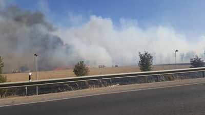 Continúan los trabajos de extinción del incendio originado en Talavera