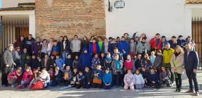 Cazalegas celebra el pleno más especial del año con los vecinos más jóvenes