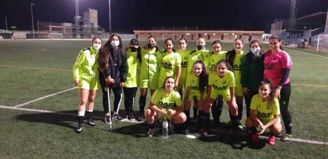 Las jugadoras del Élite festejan la victoria