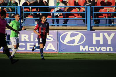 SEGUNDA B | Cuatro golazos para repartirse los puntos de Almendralejo