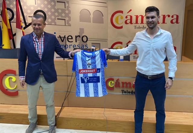 Muñiz y Cea durante la presentación del nuevo proyecto blanquiazul