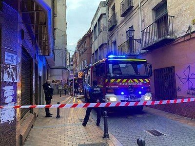 TALAVERA | Trasladada al hospital tras el incendio de una casa en pleno centro