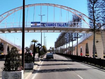 CF TALAVERA | El Ayuntamiento se une a la 'caravana blanquiazul'