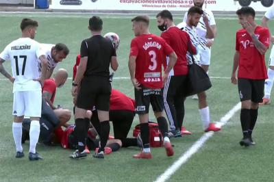 FÚTBOL | Se intentó con la cabeza alta