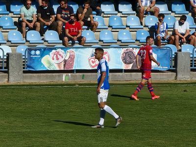 El CF Talavera lo intentó de mil maneras, pero no logró el gol