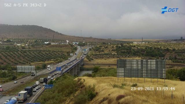 La A-5 está cortada a la altura de Mérida por la DANA