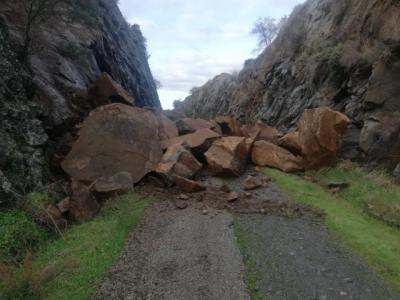 La lluvia provoca el desprendimiento de una zona de la Vía Verde