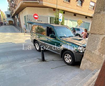 Accidente absurdo, pero muy peligroso en el Casco de Talavera