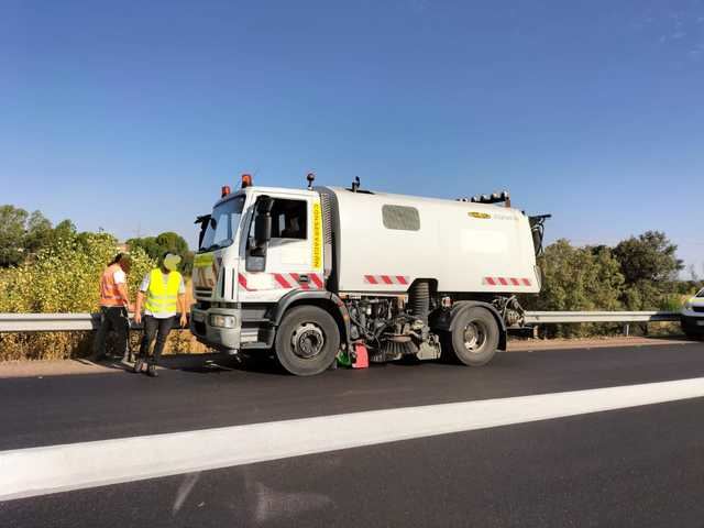 La barredora y la máquina de pintura ultiman los detalles de la CM-5001