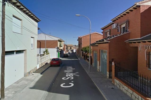 Fallece un hombre tras precipitarse accidentalmente desde el tejado de su casa