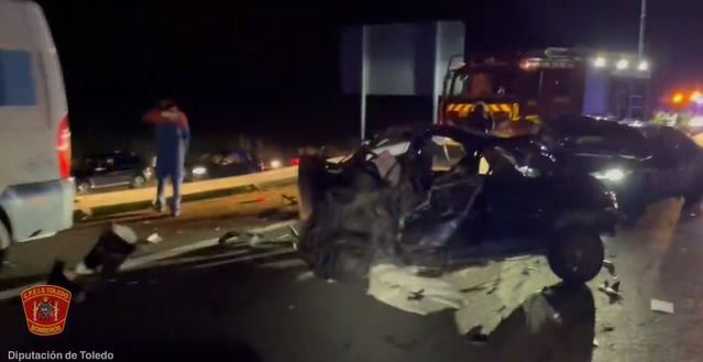 El impactante vídeo del accidente en la A-5 que se saldó con un fallecido y cinco heridos