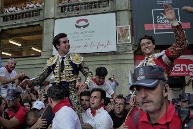 Tomás Rufo arrasa en Pamplona con dos orejas