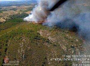 Fallece un hombre de 80 años tras intentar ayudar en el incendio cercano al Puerto de San Vicente