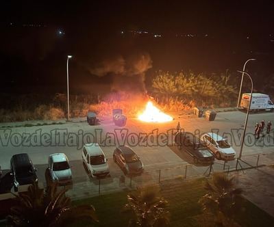 Nuevo episodio de vandalismo en Talavera: Incendian unos contenedores en esta conocida calle