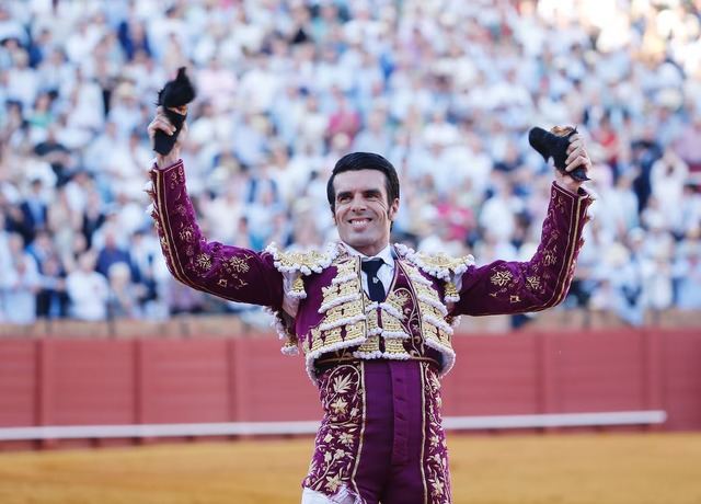 Emilio de Justo toma el relevo de Morante en la corrida de toros de Tomelloso