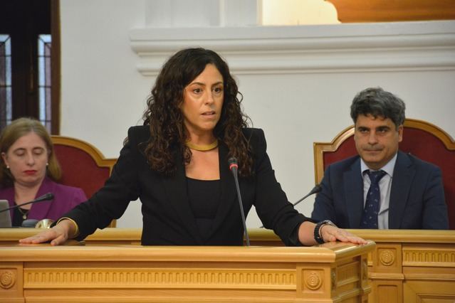 Noelia de la Cruz exige transparencia y propone un debate mensual abierto para resolver los problemas reales de Toledo 
 