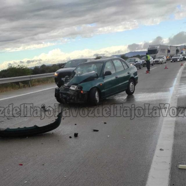 Un accidente múltiple en la A-5 ralentiza el tráfico en dirección Talavera