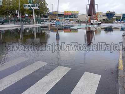 La borrasca Leslie deja las calles de Talavera llenas de balsas de agua ¡Y va a seguir lloviendo!