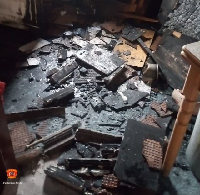 Un incendio calcina la cocina de una vivienda en Fuensalida