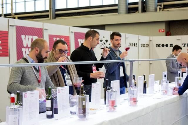 El presidente de Castilla-La Mancha inaugura este lunes la 10ª edición de la World Bulk Wine Exhibition