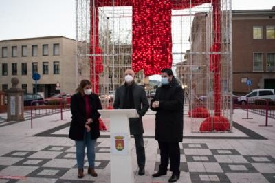 TALAVERA | La alcaldesa y el pregonero Vicente Cuesta dan la bienvenida a la Navidad